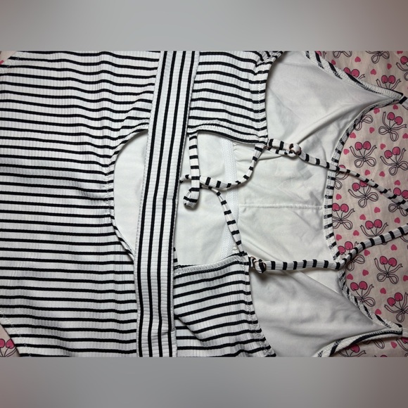 One piece swimsuit - Picture 4 of 11